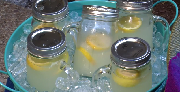 || how to make mason jar lemonade || @popfizzclinkLBD